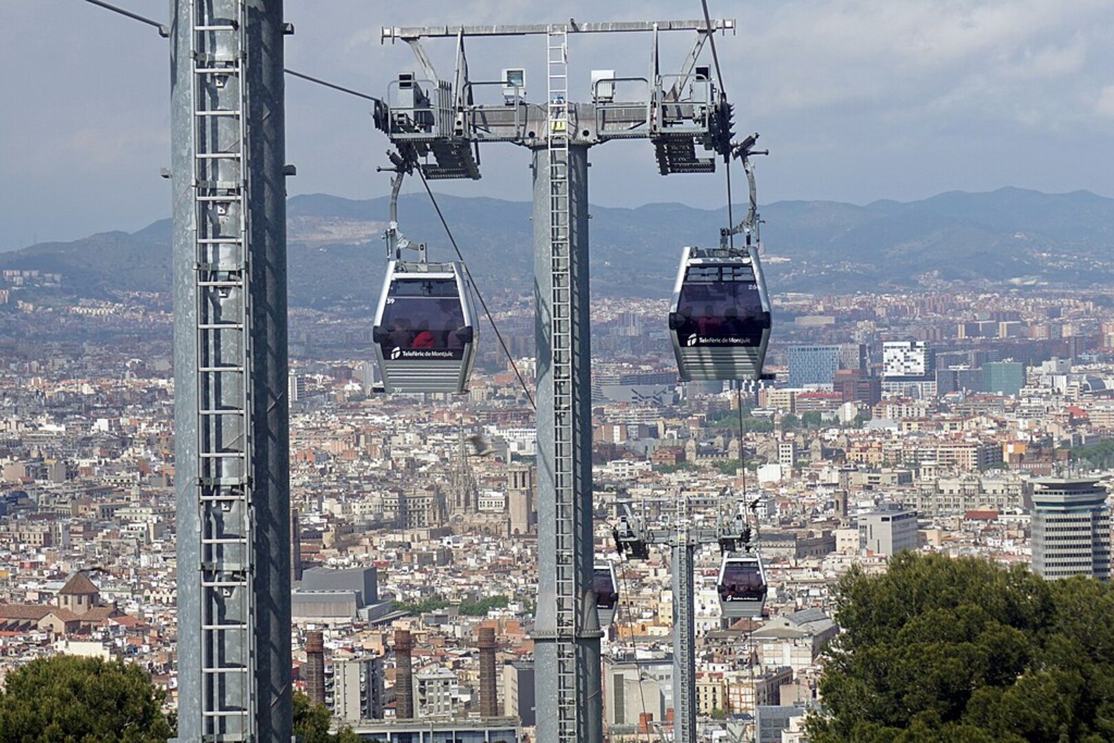 Montjuïc cable car with Barcelona views